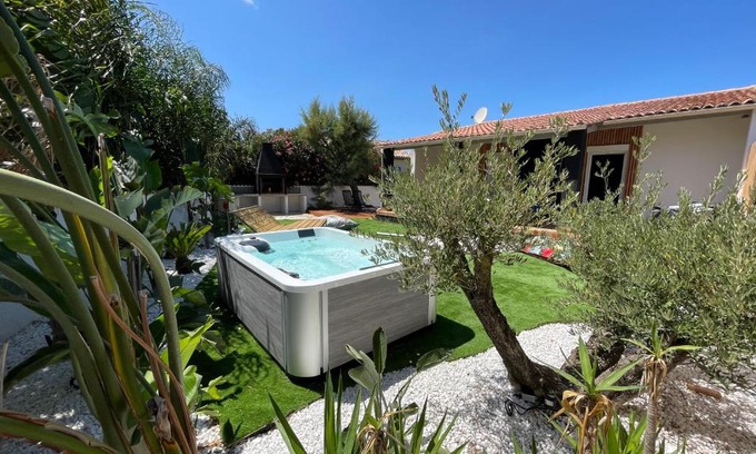 Frontignan Villa | Villa LCSM et studio