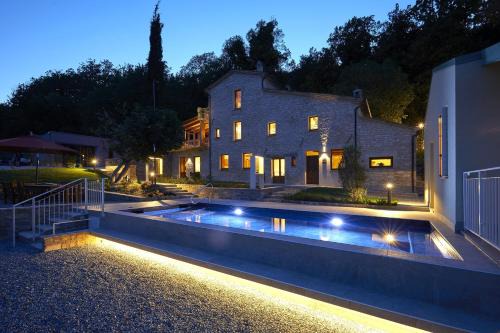 Arcevia Villa | Villa le Moie by MMega