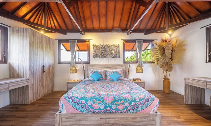 North Legian Villa | Villa Lebah Tranquil Paradise of 3 bedroom Heart of Seminyak