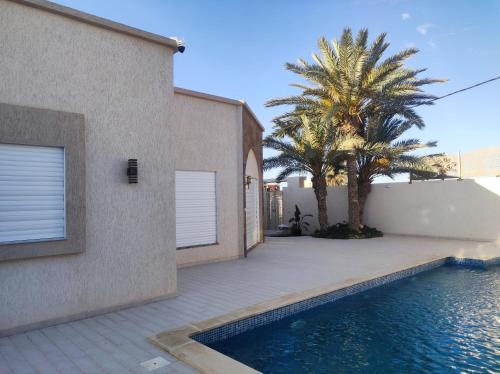 Sidi Salem Villa | Villa les 3 palmiers
