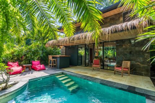 Sayan Villa | Villa lestari 2 with private pool, breakfast include