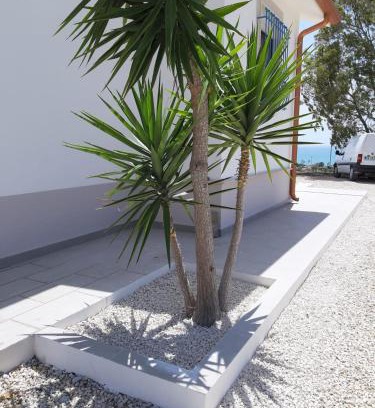 Montallegro House | Villa Leyland