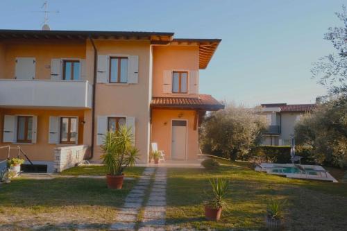 San Felice del Benaco Apartment | Villa Lidia - tra il verde e l’azzurro.