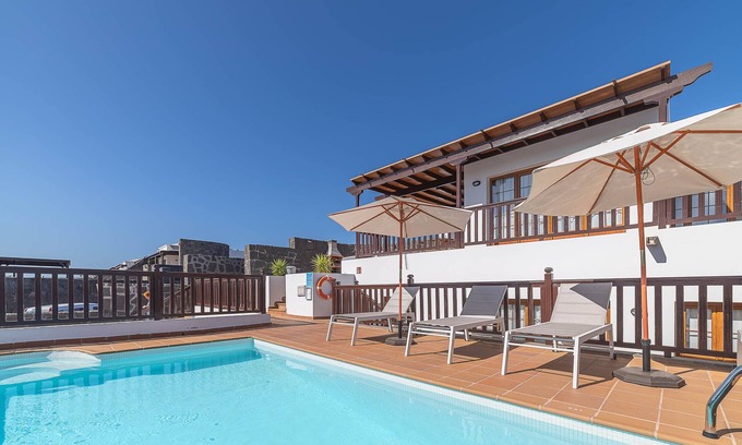 Playa Blanca Villa | Villa LOLITA