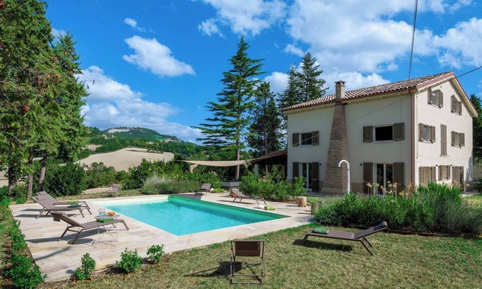 Pergola Villa | Villa Ludovica 12 by Marche Holiday Villas