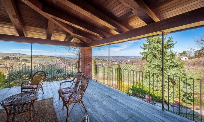 Alba Villa | Villa Ludovica, Alba Hills