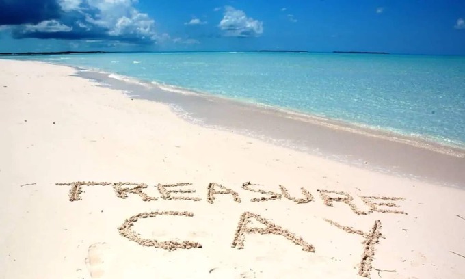 Treasure Cay Villa | VILLA LUIS, TREASURE CAY PARADISE, FULLY SANITIZED