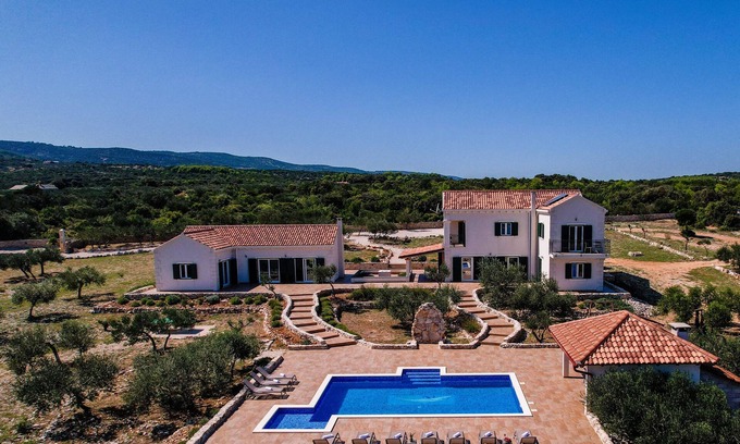 Pucisca Villa | Villa Luisa Pucisca