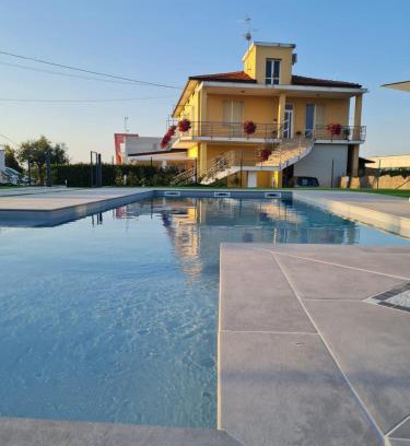 Arielli Apartment | Villa Luja