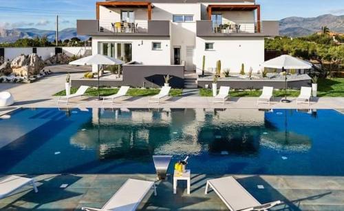 Partinico Villa | Villa Luxury Eden di Sofia