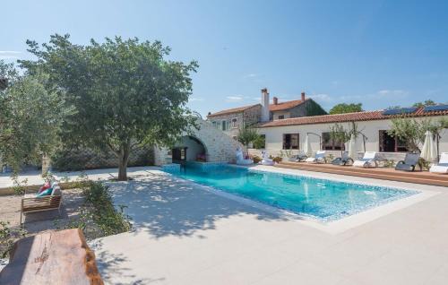 Fiorini Villa | Villa LV near Novigrad for 8 people spa & children playground only 1,5 km from beach