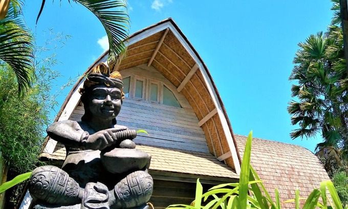 Dyanapura Villa | Villa Made West