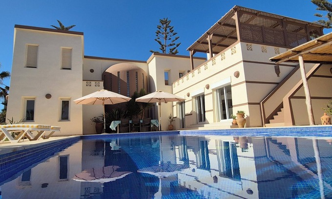 Mirleft Villa | Villa Magnifique π vue mer Γ 800m de la Plage πΈ Avec Personnel de Maison ππ΄