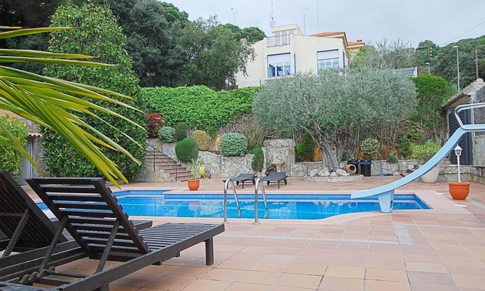 Mataro Ski Chalet | Villa Magnolia - Large house with pool