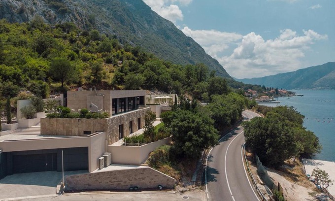Orahovac Villa | Villa Mandragora