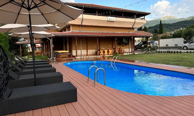 Kolarovo Villa | Villa Manevi