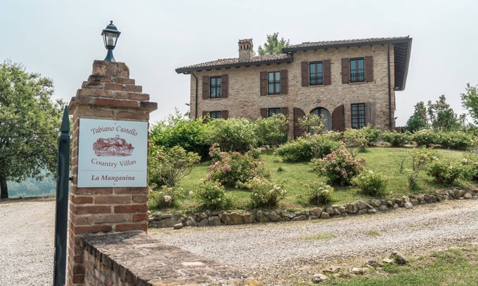 Salsomaggiore Terme Villa | Villa Manganina Tabiano Castle country villas