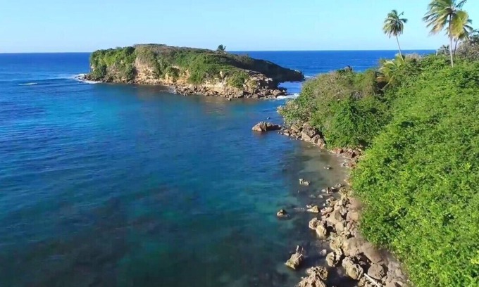 Cerro Gordo Villa | Villa Mango - Corner 3BR villa with breezy balcony with Mountain Views.