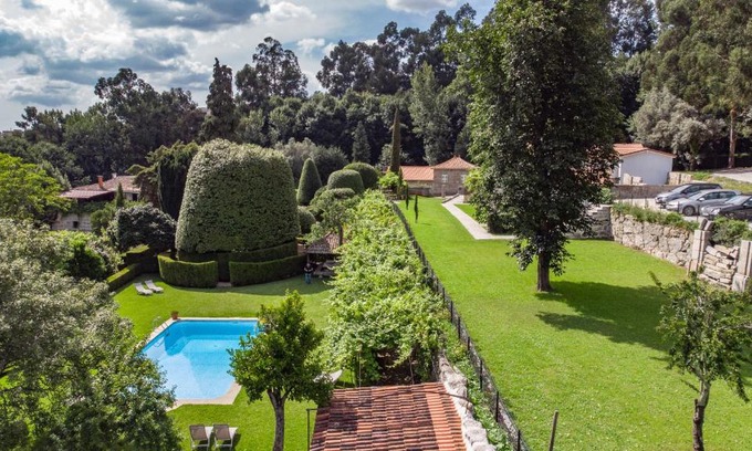 Guimaraes Villa | Villa Margaridi