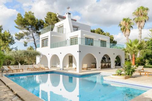Sant Antoni de Portmany Villa | Villa Maria - Luxury Getaway