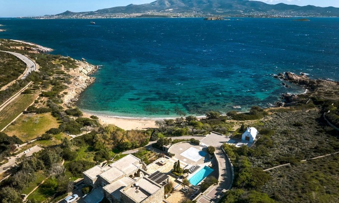 Soros Villa | Villa Marita - Eight Bedroom Villa, Sleeps 16