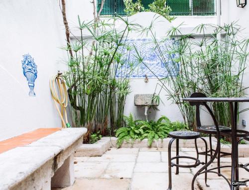 Cruz Quebrada House | Villa Marquês near Tejo River