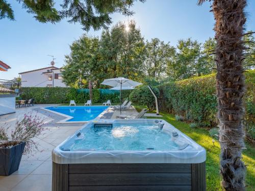 Stranici kod Nove Vasi Villa | Villa Martimar with pool and hot tub in Istria