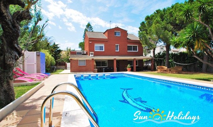 El Vendrell Villa | Villa Martina with private pool and large garden
