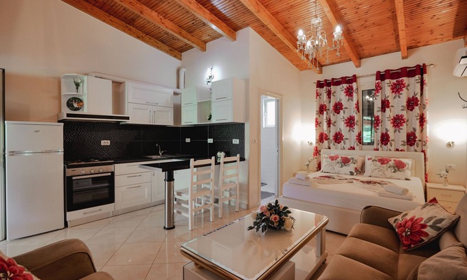 Qazim Pali Hotel | Villa Matilda