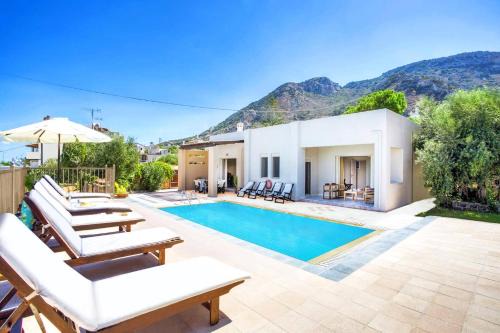 Skotino Villa | Villa Melia by Villa Plus