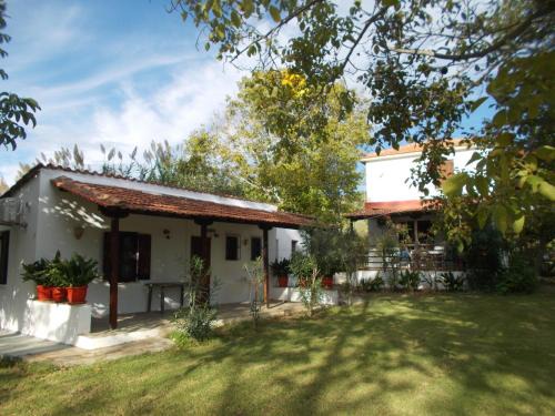 Kato Vrontou House | Villa Mina