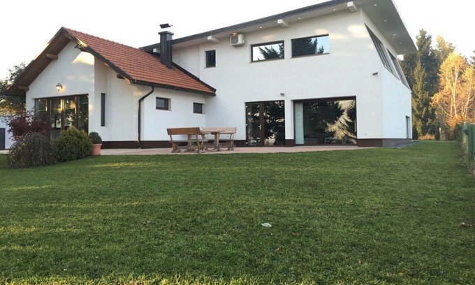 Hadzici Villa | Villa Misevici