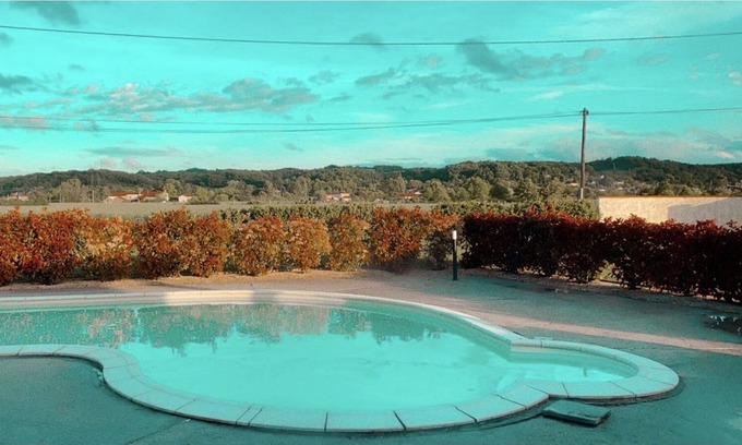 Briatexte Villa | Villa "Moderne au Coeur du Tarn" with Pool & Wi-Fi
