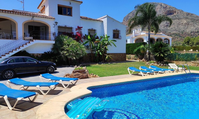 Montgo de Toscamar Villa | Villa Montgo Large house with heated private pool