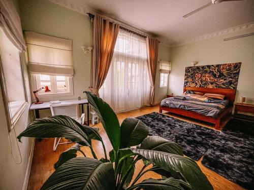 Quang An Apartment | Villa Moon 6