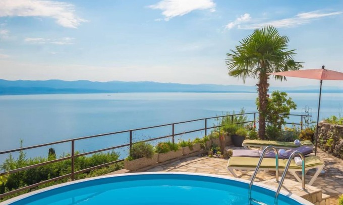 Tulisevica House | Villa More by Interhome