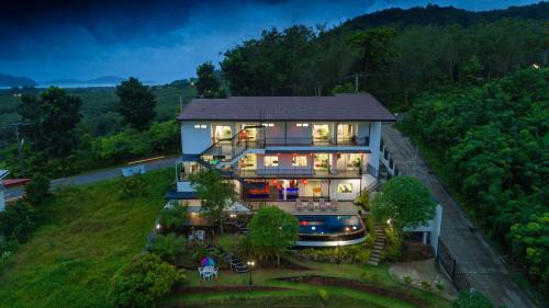Chalong Villa | Villa Nap Dau Crown Private Pool Villa Phuket