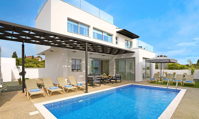 Ayia Napa Villa | Villa Napa Blu - Ayia Napa Resort Center