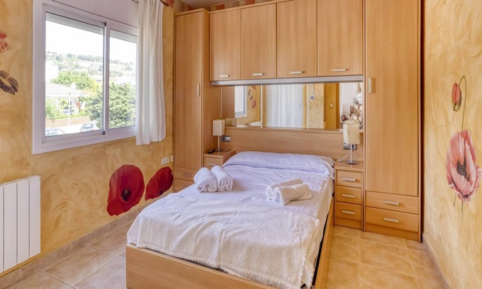 El Vendrell House | Villa near Beach & Wineries
