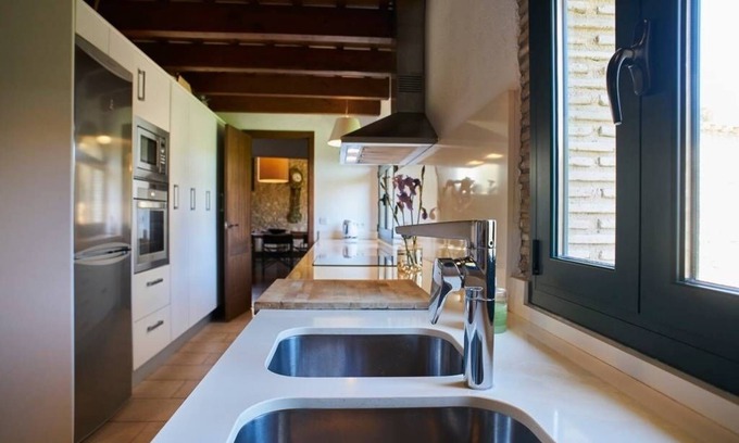 Olerdola Villa | Villa near Sitges to rent, holiday villa sitges with private pool, villa with pool sitges,villa in sitges spain