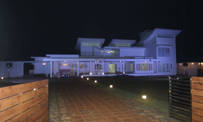 Kodungallur House | Villa near to beach.