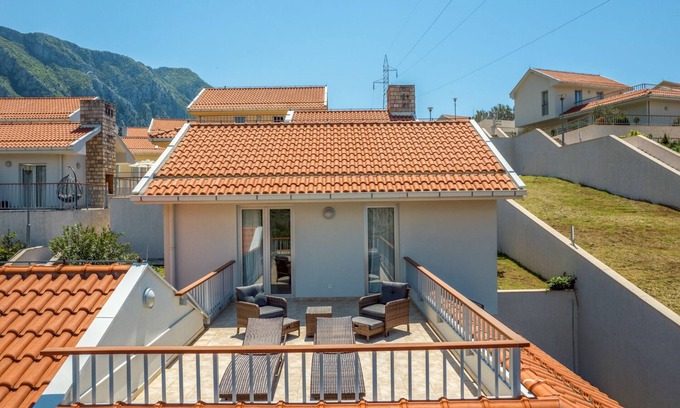 Sveti Stefan Villa | Villa Nenad - Three Bedroom Villa, Sleeps 6