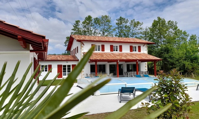 Sare Villa | Villa Neuve 5 au Pied du Bourg, Toutes Activités Mer/sport/tourisme à Proximité