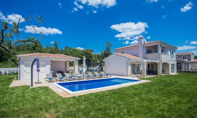 Kastelir-Labinci House | Villa Nikolas