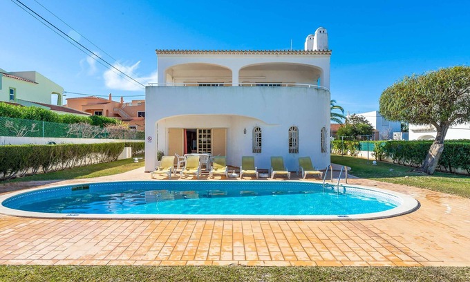 Sesmarias Villa | Villa Noras - Three Bedroom Villa, Sleeps 6