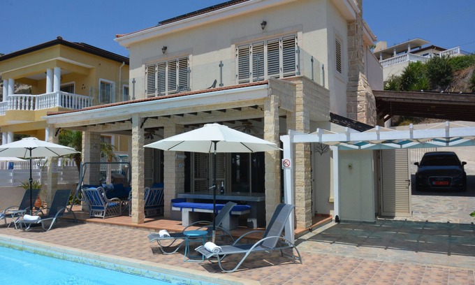Pegeia Villa | VILLA OCEAN BREEZE - IMMACULATELY PRESENTED LUXURY VILLA WITH HEATED POOL