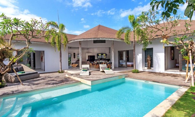 Sunset Road Villa | Villa Ohana