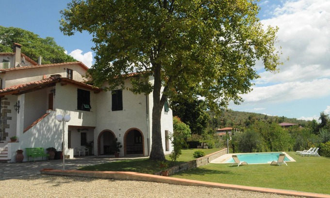 Castelfranco Piandisco Villa | Villa on the Tuscan hills near Florence