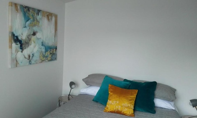 Nelson House | Villa on Milton