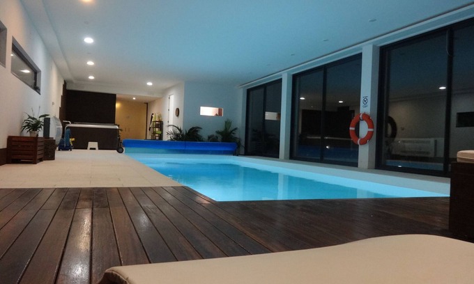 Vila do Conde House | VILLA ON THE BEACH WITH HEATED POOL, INDOOR AND JACUZZI